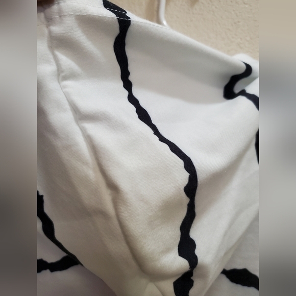 Black&White (Zebra Like) Striped Hoodie - Picture 6 of 15